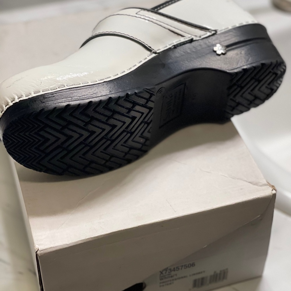 Clogs